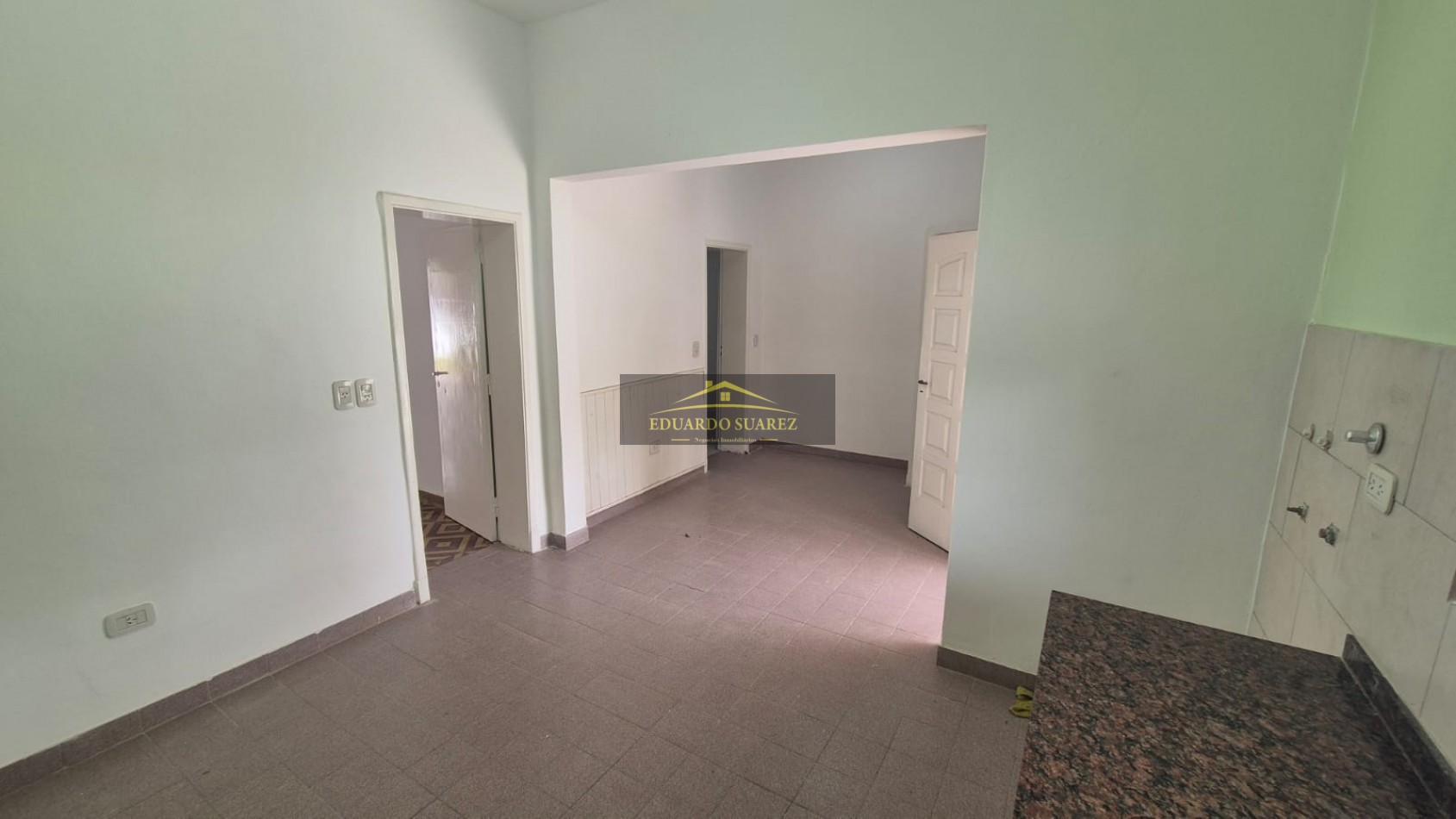 VENTA CASA 4 AMB CENTRO JOSE C PAZ